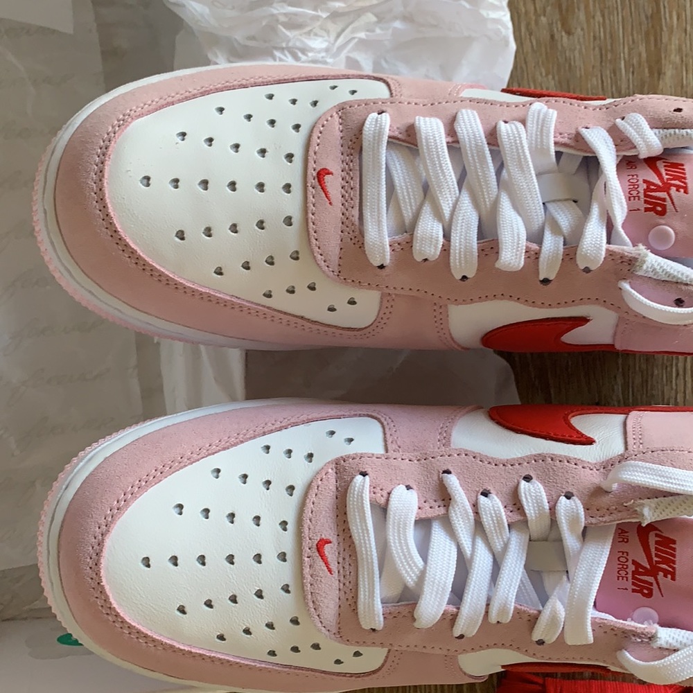 Air Force 1 QS Valentines Day - Picture 7 of 7